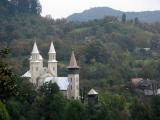 concurence d'eglise dans un petit village