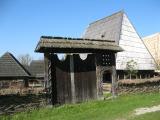 portail et maison du Maramures