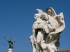 Détail d'une statue sur le pont pour rejoindre le Vatican